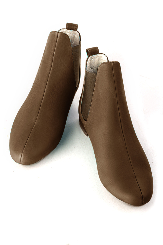 Caramel brown women's ankle boots, with elastics. Round toe. Flat block heels. Top view - Florence KOOIJMAN